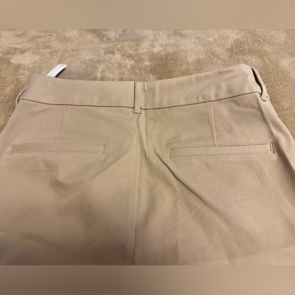 Old Navy Women's Tan Khaki Pixie Flare pants sz 10 - Picture 5 of 5
